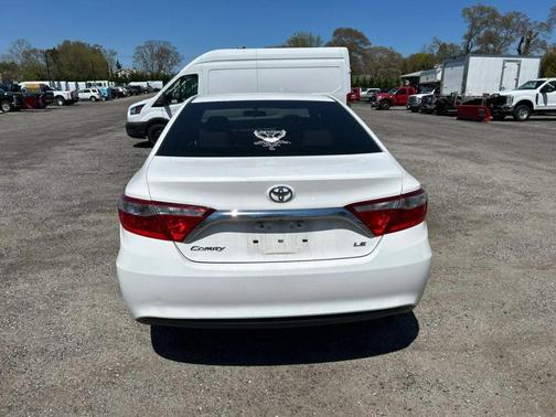 Super White 2016 Toyota Camry LE