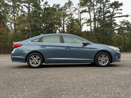 2017 Hyundai SONATA SE