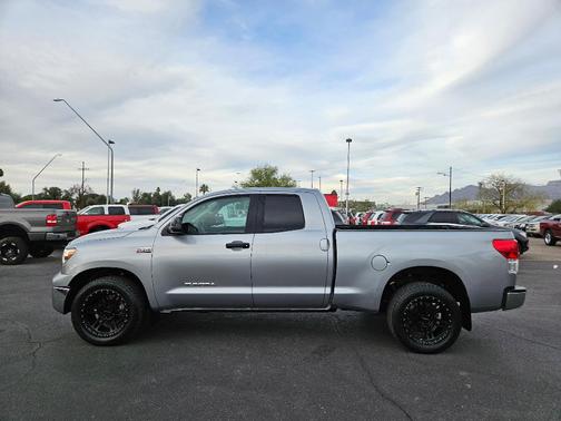 2010 Toyota Tundra Grade