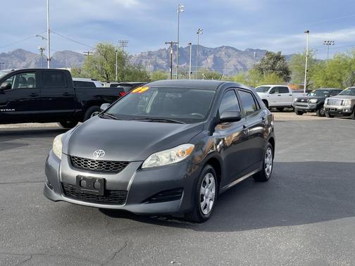 Gray 2009 Toyota Matrix Base