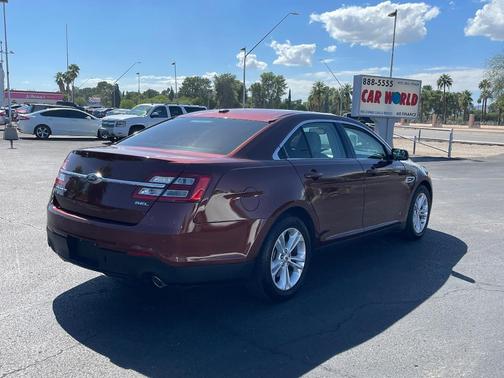 2015 Ford Taurus SEL