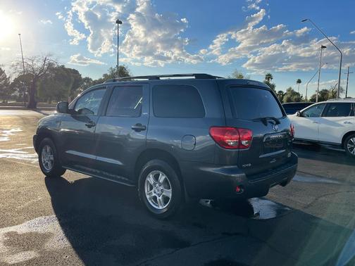 2008 Toyota Sequoia SR5