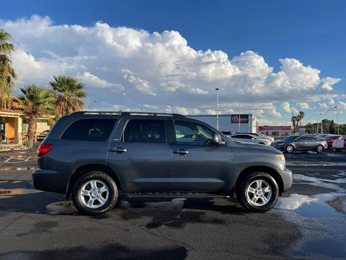 2008 Toyota Sequoia SR5