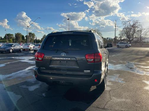 2008 Toyota Sequoia SR5