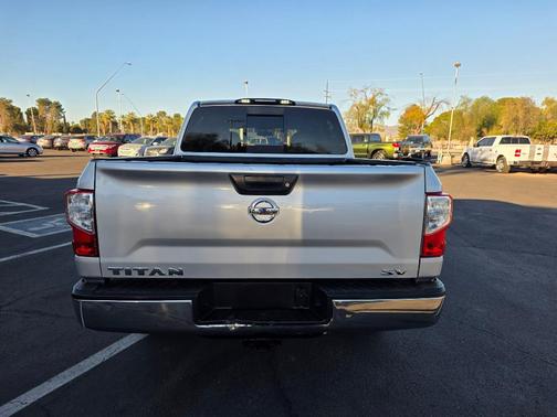 2017 Nissan Titan SV