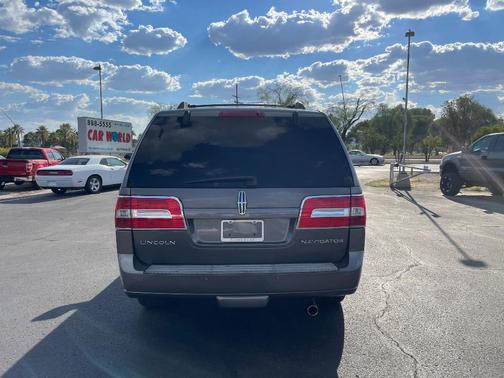 2014 Lincoln Navigator Base