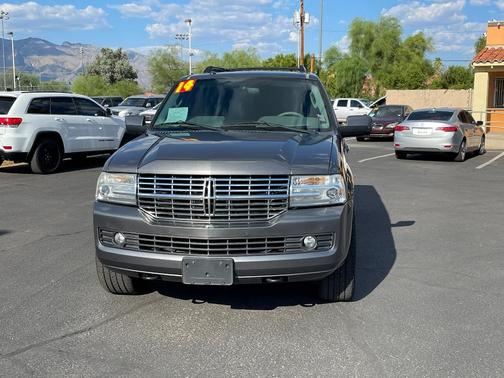 2014 Lincoln Navigator Base