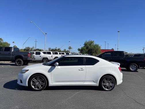 White 2013 Scion tC