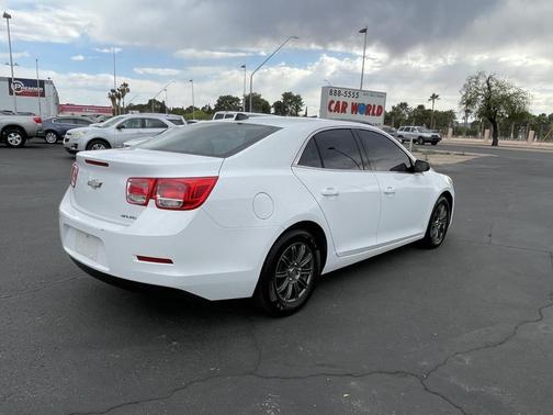 White 2013 Chevrolet Malibu 1LS