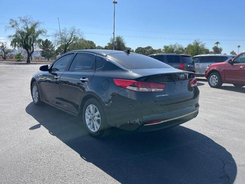 2017 Kia Optima LX