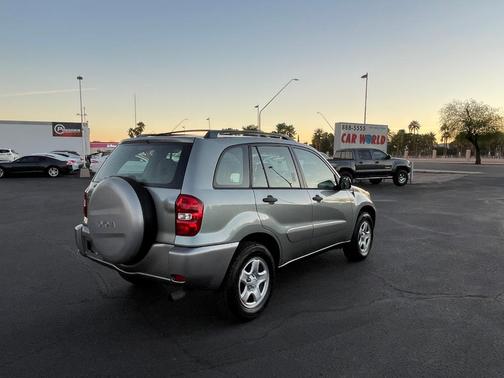 2004 Toyota RAV4 Base