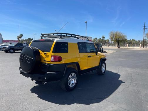 Yellow 2007 Toyota FJ Cruiser
