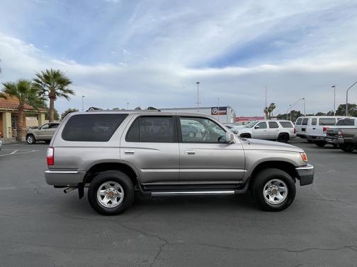 Silver 2001 Toyota 4Runner SR-5