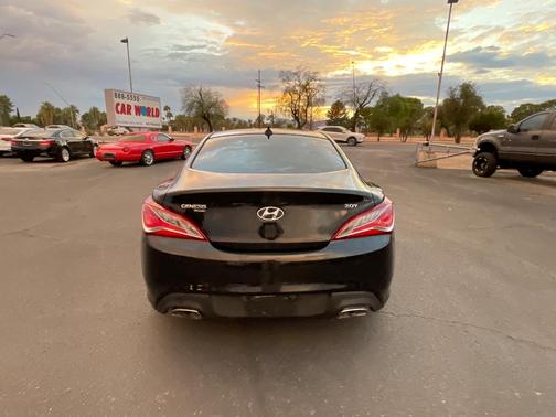 2013 Hyundai Genesis Coupe 2.0T Premium