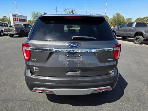 Magnetic Metallic 2017 Ford Explorer XLT