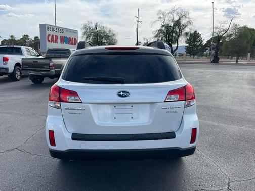Satin White Pearl 2013 Subaru Outback 2.5i Premium