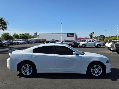 White Knuckle Clearcoat 2019 Dodge Charger SXT