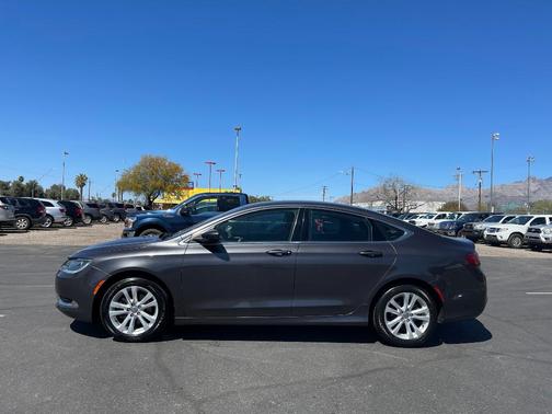 2016 Chrysler 200 Limited