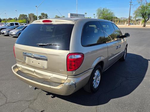 2003 Chrysler Town & Country LX