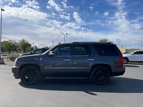2011 Cadillac Escalade Luxury