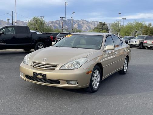 Beige 2004 Lexus ES 330