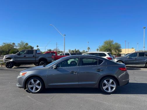 2013 Acura ILX 2.0L Technology