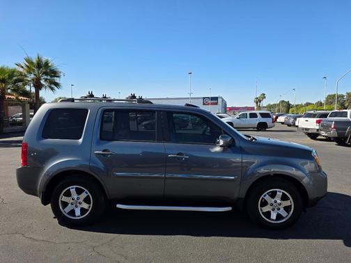Gray 2011 Honda Pilot Touring