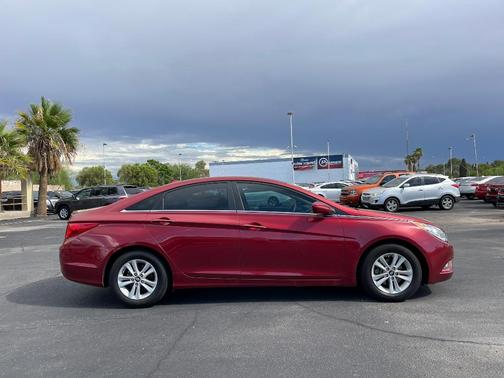 2013 Hyundai SONATA GLS