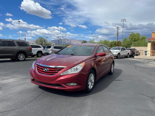 2013 Hyundai SONATA GLS
