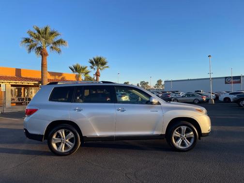 2012 Toyota Highlander SE