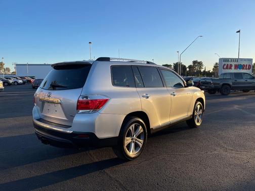 2012 Toyota Highlander SE