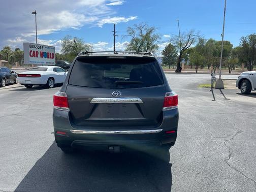 2012 Toyota Highlander SE