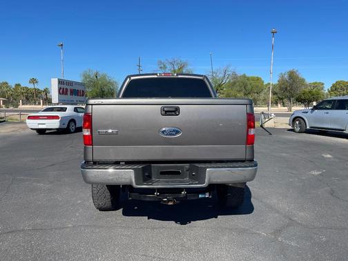 Gray 2005 Ford F-150 XLT SuperCrew
