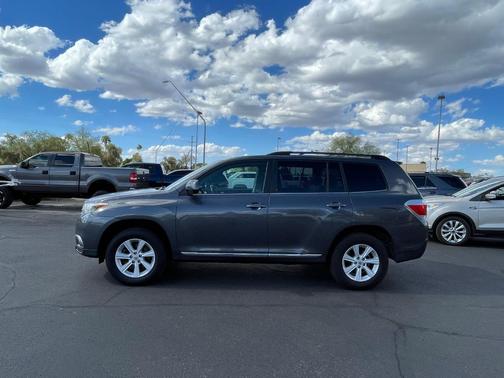 2012 Toyota Highlander SE