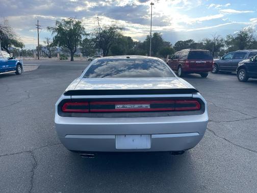 2012 Dodge Challenger R/T Plus