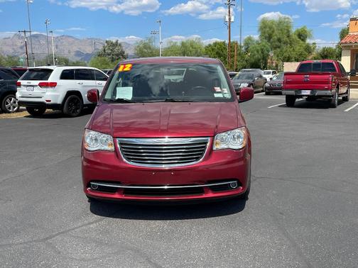 2012 Chrysler Town & Country Touring-L