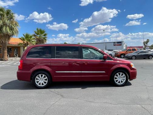 2012 Chrysler Town & Country Touring-L