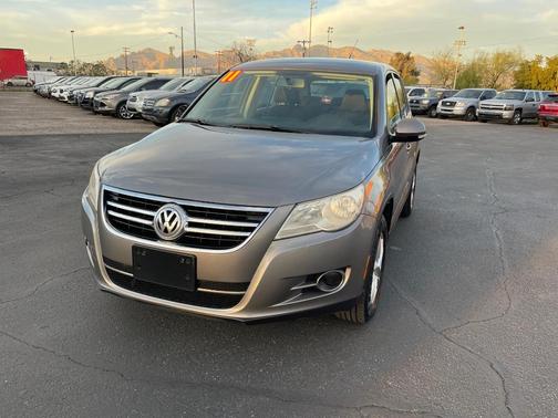 2011 Volkswagen Tiguan SE