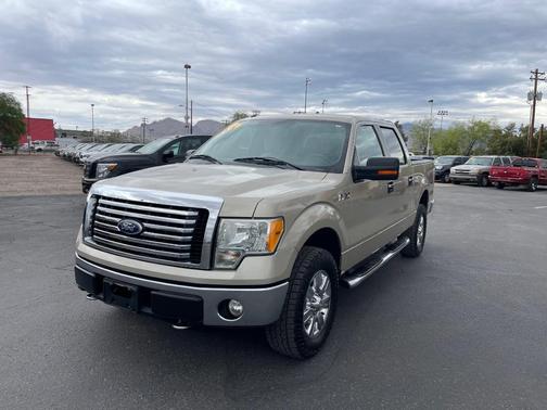 Gold 2010 Ford F-150 XLT SuperCrew