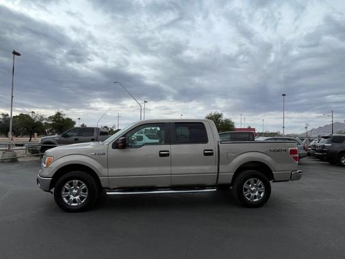Gold 2010 Ford F-150 XLT SuperCrew