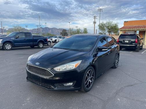Black 2015 Ford Focus SE