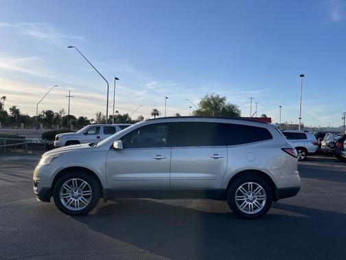 Champagne Silver 2014 Chevrolet Traverse 1LT