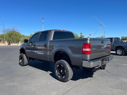 2005 Ford F-150 XLT SuperCrew