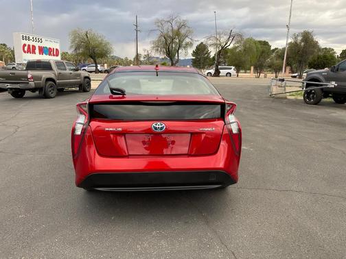 2016 Toyota Prius Three Touring