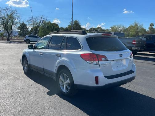 2013 Subaru Outback 2.5i Limited