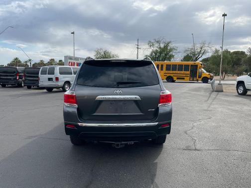 2013 Toyota Highlander SE