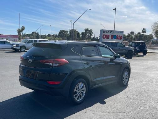 2016 Hyundai TUCSON SE