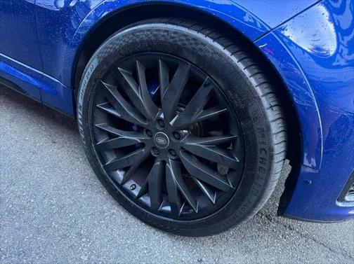2017 Land Rover Range Rover Sport 5.0L Supercharged SVR
