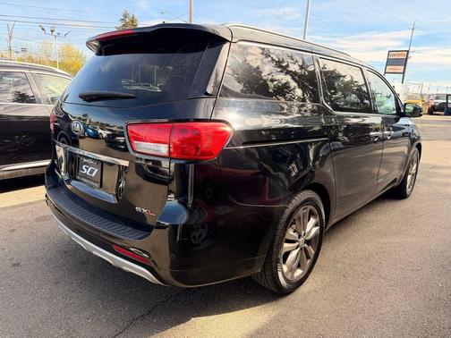 Aurora Black Pearl 2016 Kia Sedona SX-L