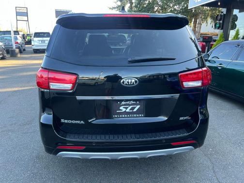Aurora Black Pearl 2016 Kia Sedona SX-L